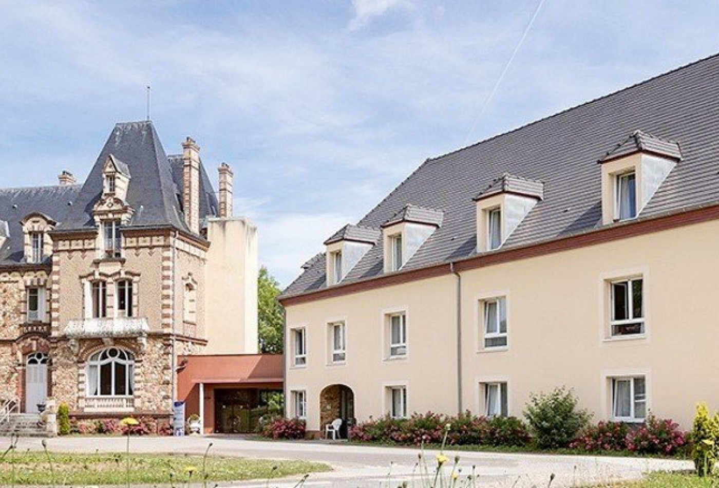 vente Résidence ehpad Saint Lubin Des Joncherets - Photo 1