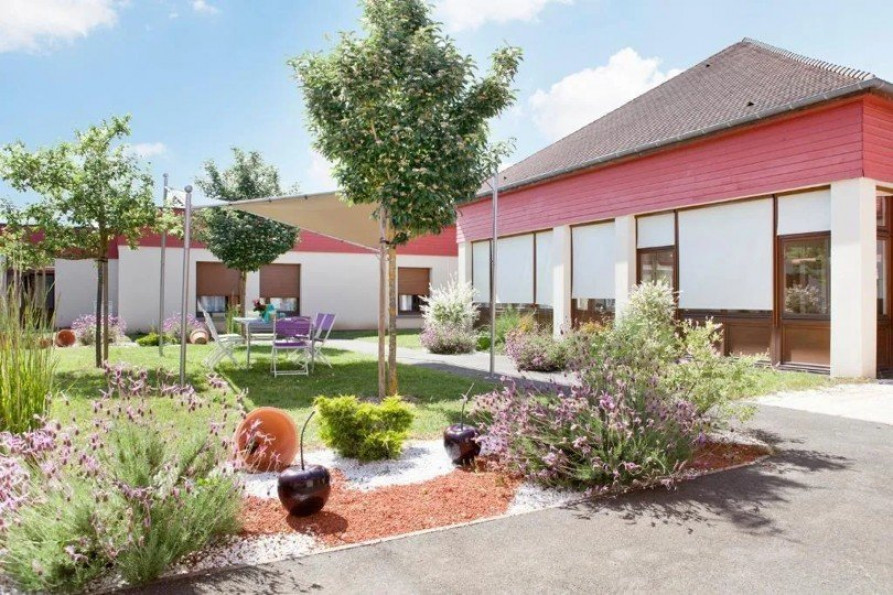 vente Résidence ehpad Saint Dye Sur Loire - Photo 1