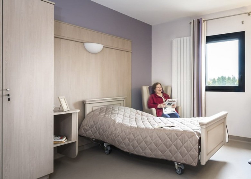 vente Résidence ehpad Saint Denis De L'hotel - Photo 2