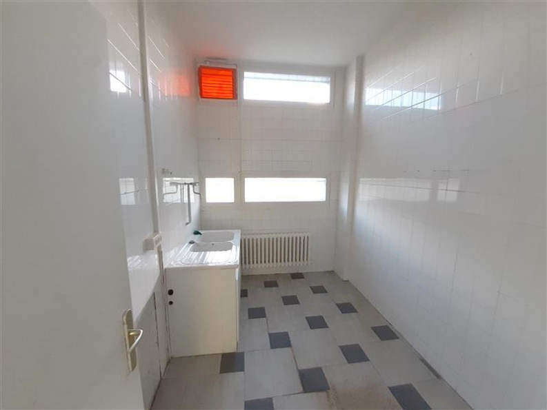 location Locaux d'activité Canteleu - Photo 3