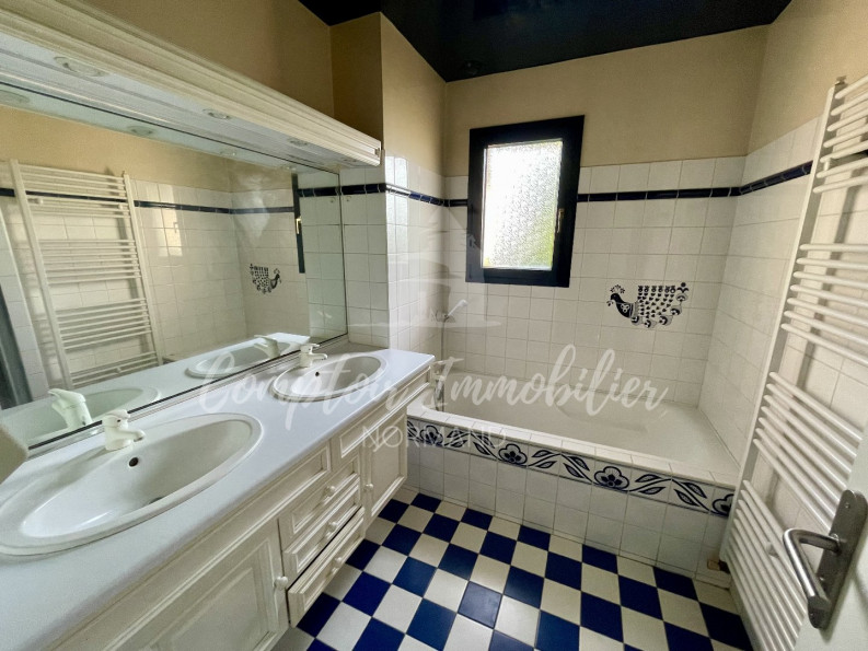 location Maison de village Luneray - Photo 8