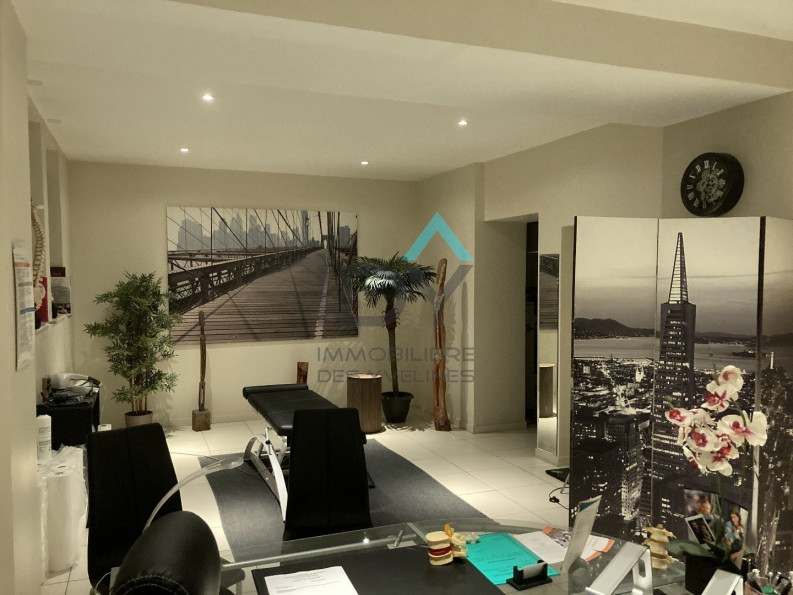 vente Locaux d'activité Saint Germain En Laye - Photo 2