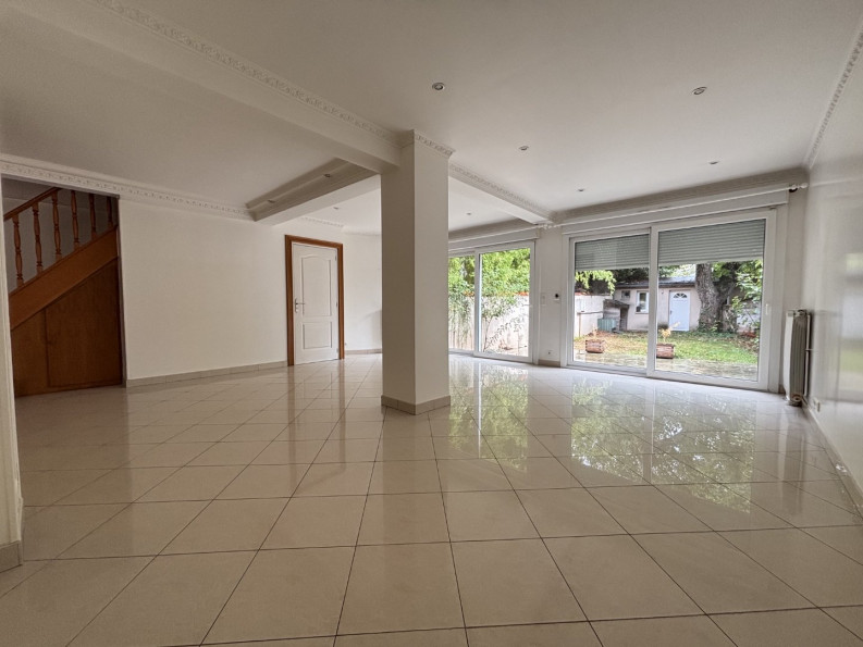 location Maison Le Pecq - Photo 2