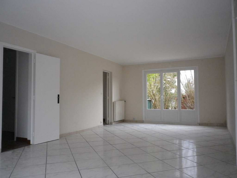 location Maison Orgeval - Photo 2
