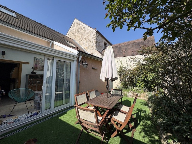 vente Maison de village Chateaufort - Photo 1