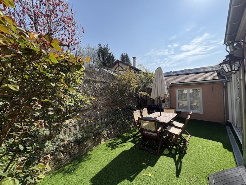 vente Maison de village Chateaufort - Photo 7