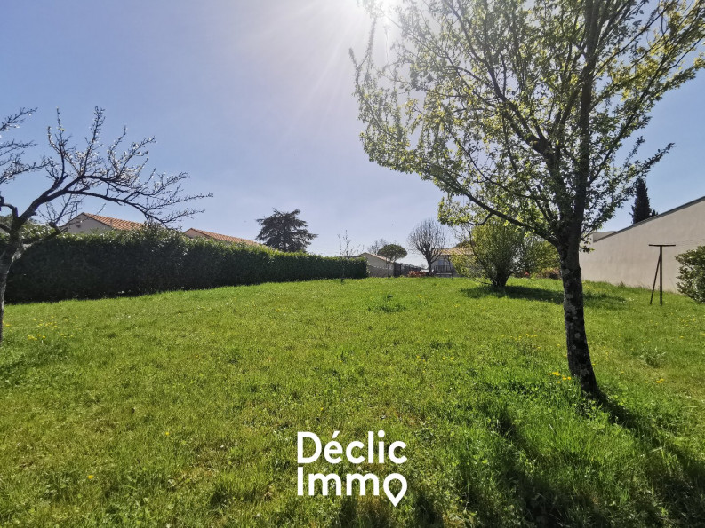 vente Terrain constructible Niort - Photo 1