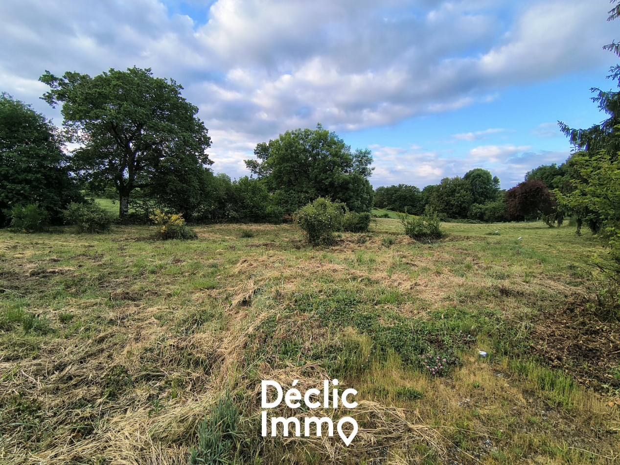 vente Terrain constructible La Chapelle Bertrand - Photo 1