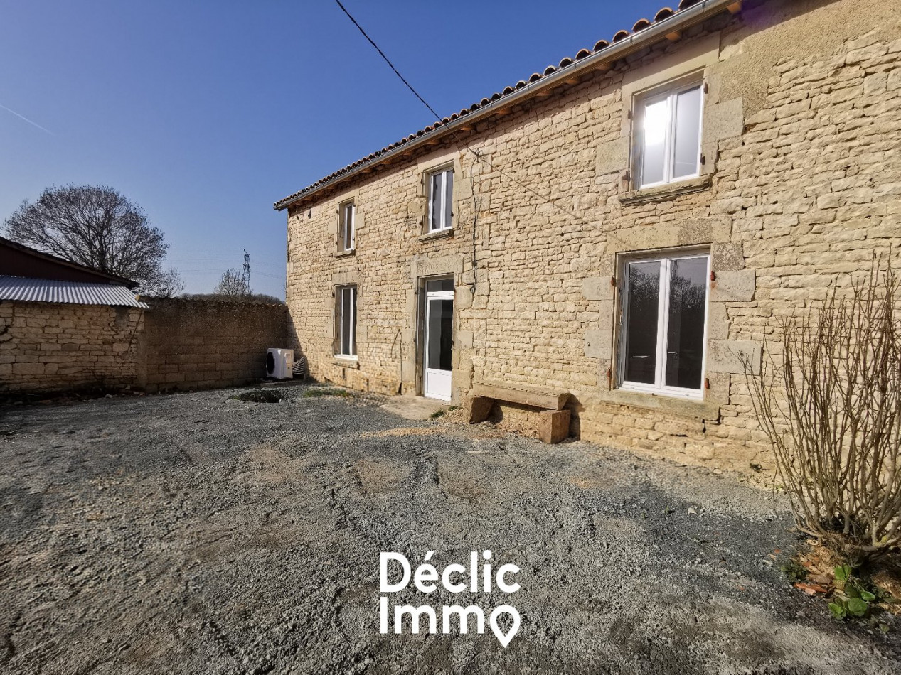 vente Maison en pierre La Rochenard - Photo 1