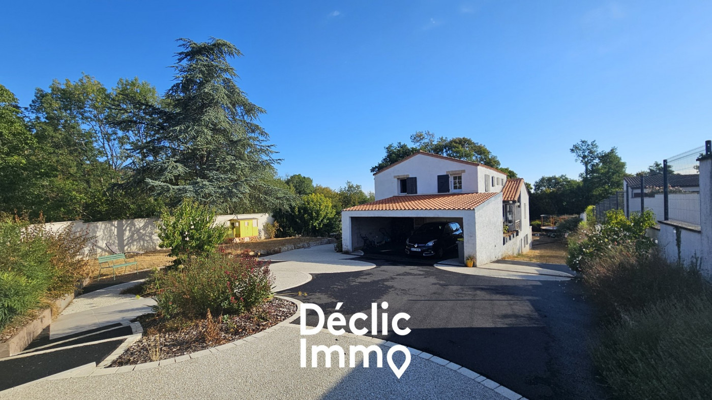 vente Maison individuelle Chauray - Photo 1