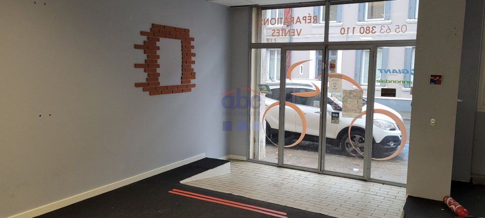 location Local commercial Albi - Photo 2