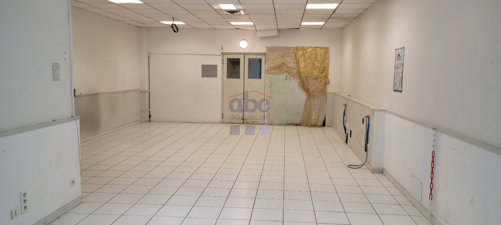 location Local commercial Albi - Photo 6