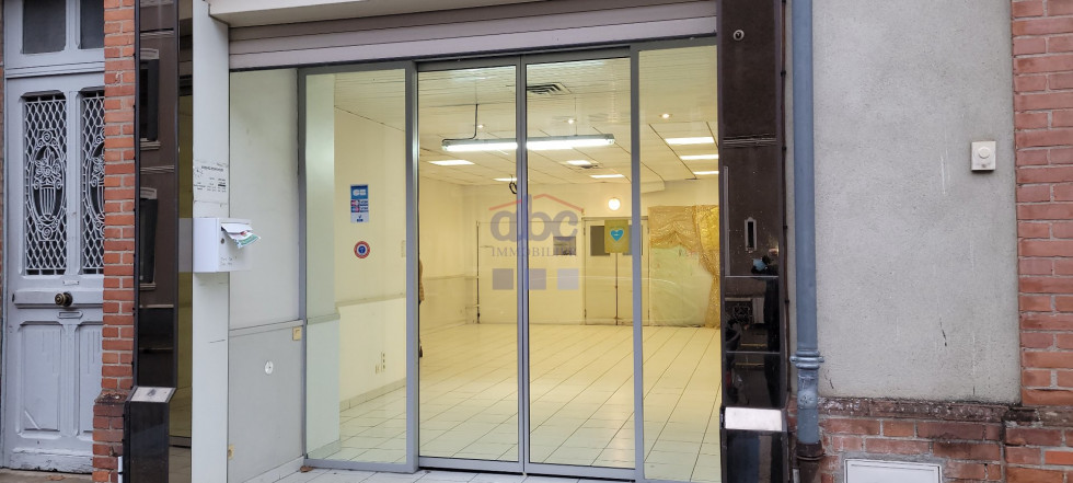 location Local commercial Albi - Photo 3