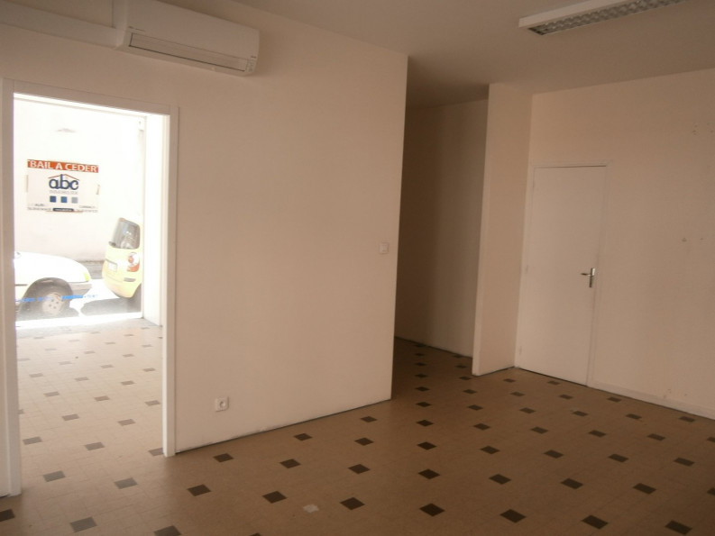 location Local commercial Carmaux - Photo 2