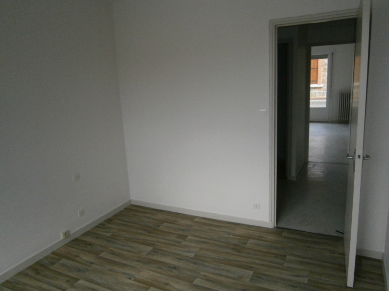 location Appartement Carmaux - Photo 2