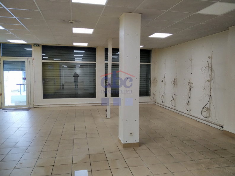 location Local commercial Carmaux - Photo 1