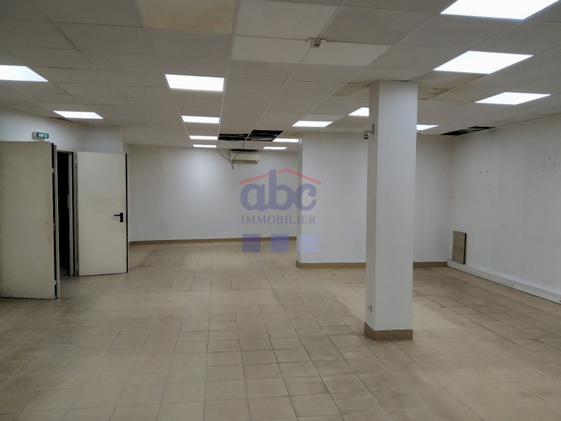 location Local commercial Carmaux - Photo 4