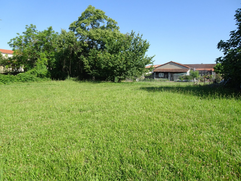 vente Terrain constructible Arthes - Photo 3