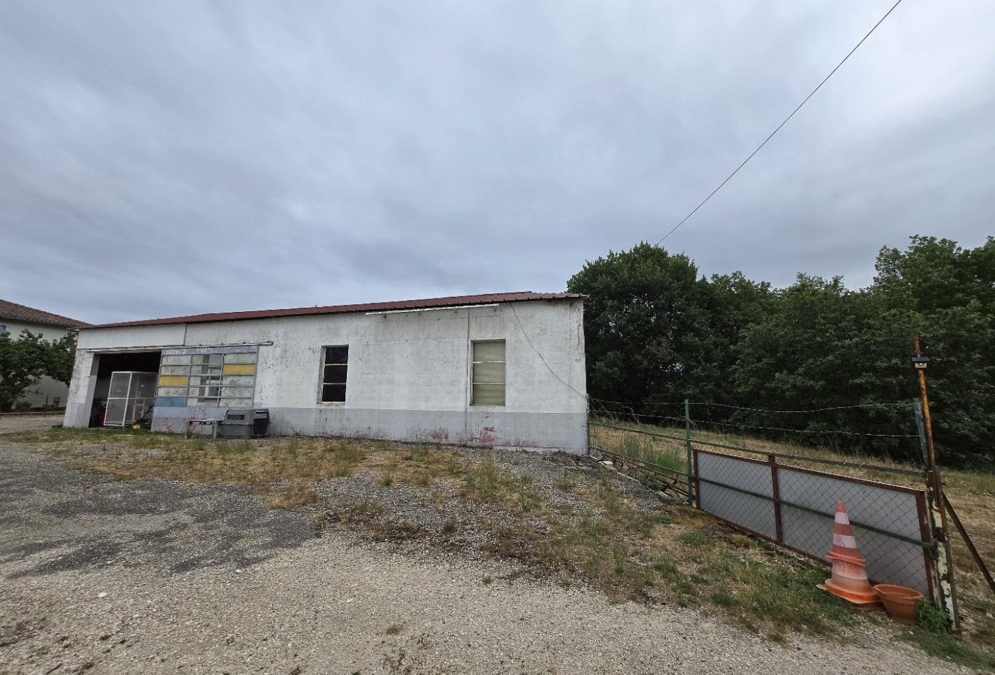 vente Entrepot Lavit - Photo 2