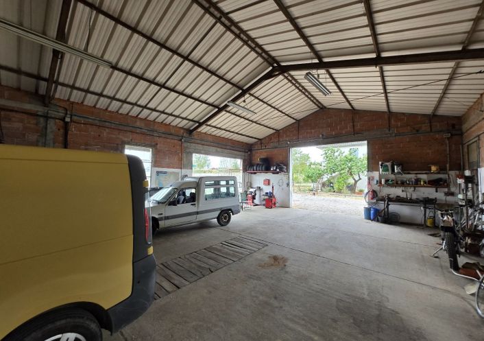 à vendre Entrepot Lavit