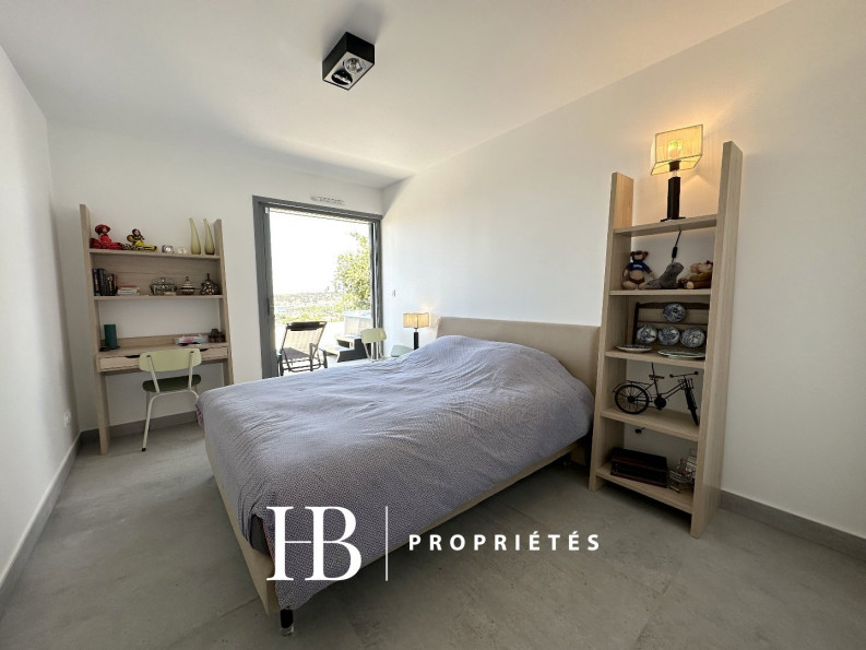 vente Appartement terrasse Six Fours Les Plages - Photo 7