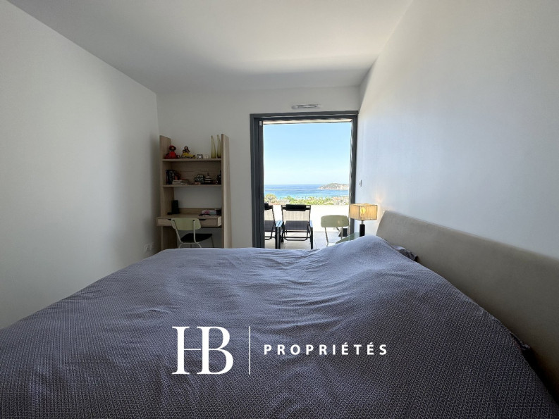 vente Appartement terrasse Six Fours Les Plages - Photo 6