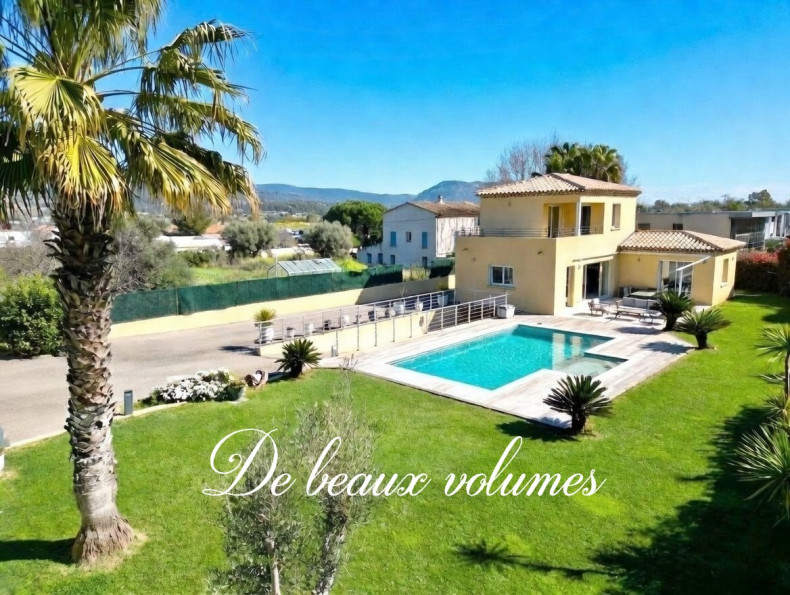 vente Villa Six Fours Les Plages - Photo 1