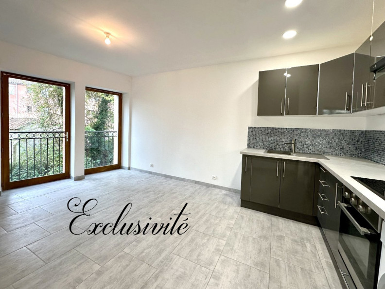 vente Appartement Belgentier - Photo 1