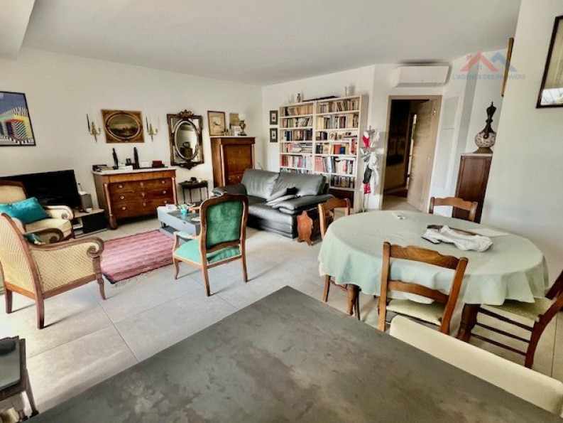 vente Appartement Hyeres - Photo 2