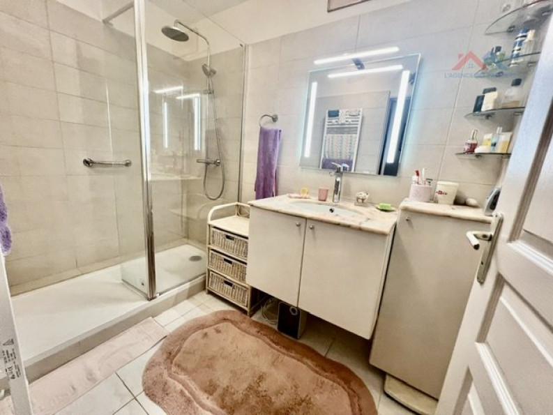 vente Appartement Hyeres - Photo 7