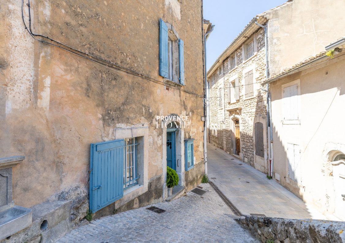 sale Local commercial Menerbes