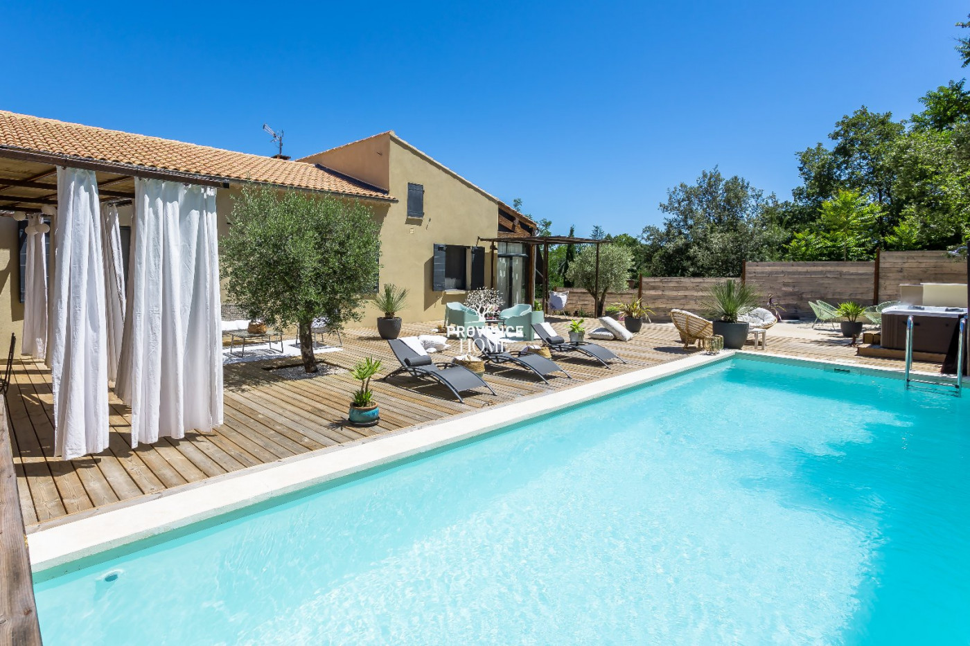 sale Propriété Roussillon - Photo 2