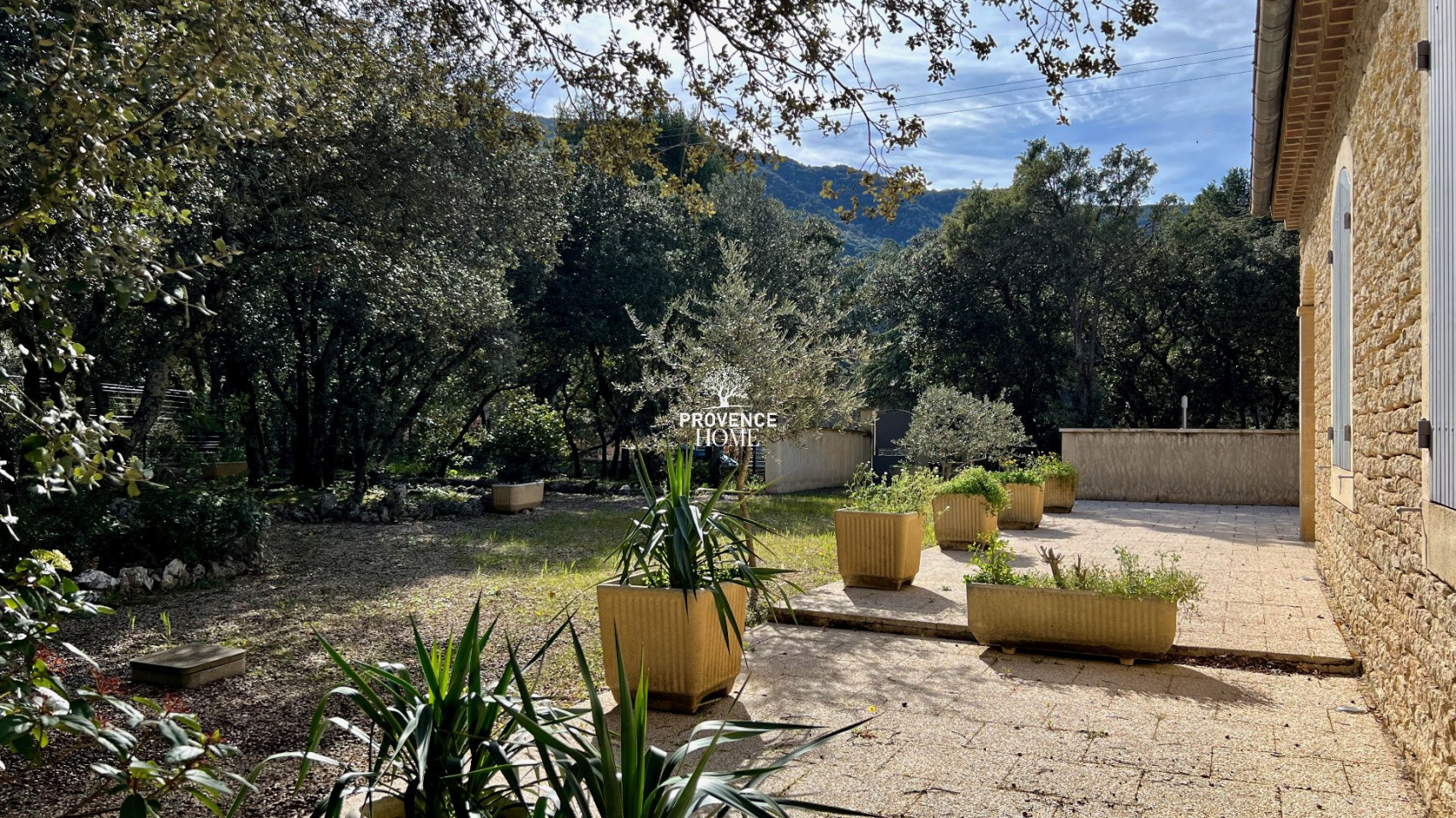 sale Maison en pierre Maubec - Photo 2