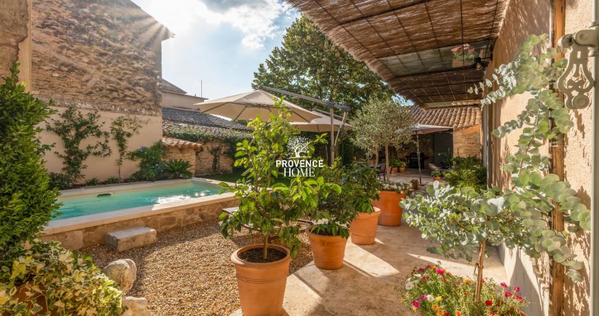 vente Demeure de ville et village Oppede