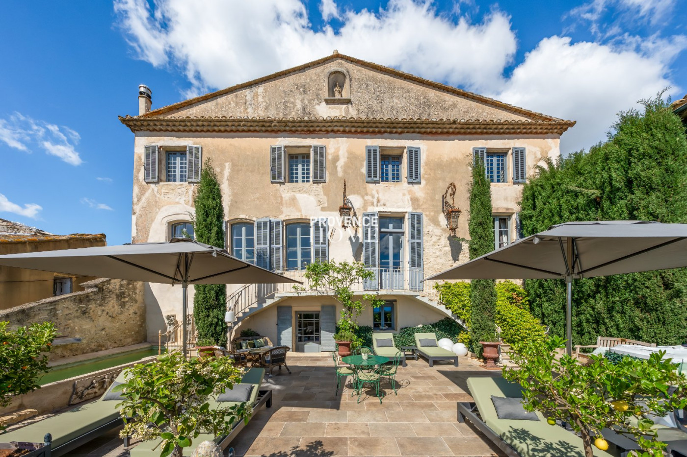 Vente Maison 390m² 13 Pièces à Châteauneuf-de-Gadagne (84470) - Provence Home