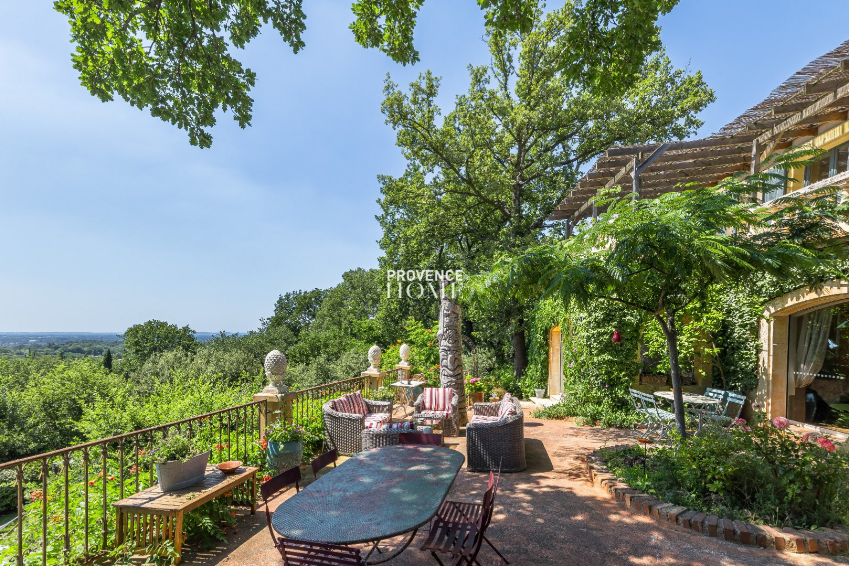 sale Maison de caractère Robion - Photo 3