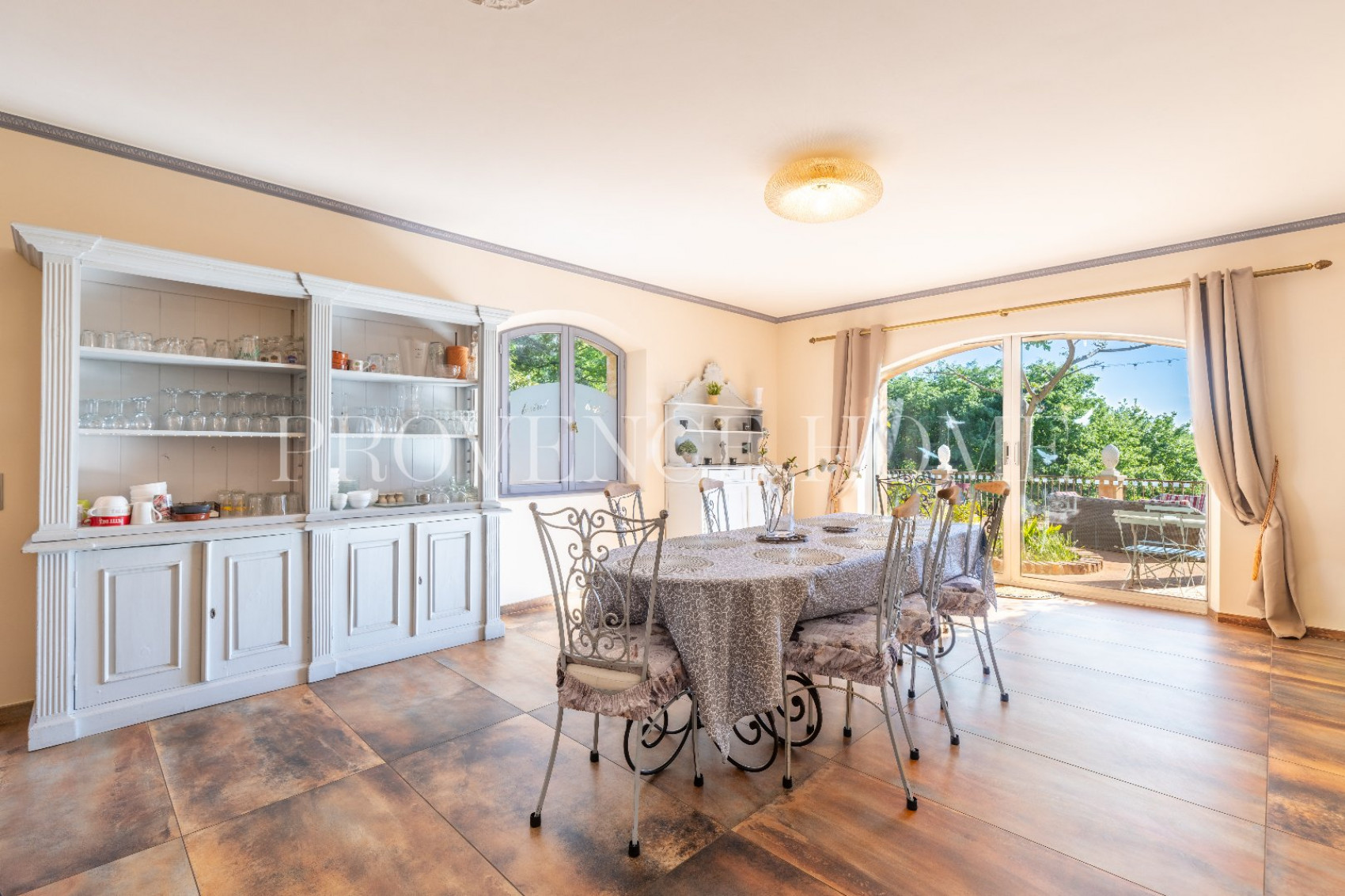 sale Maison de caractère Robion - Photo 8