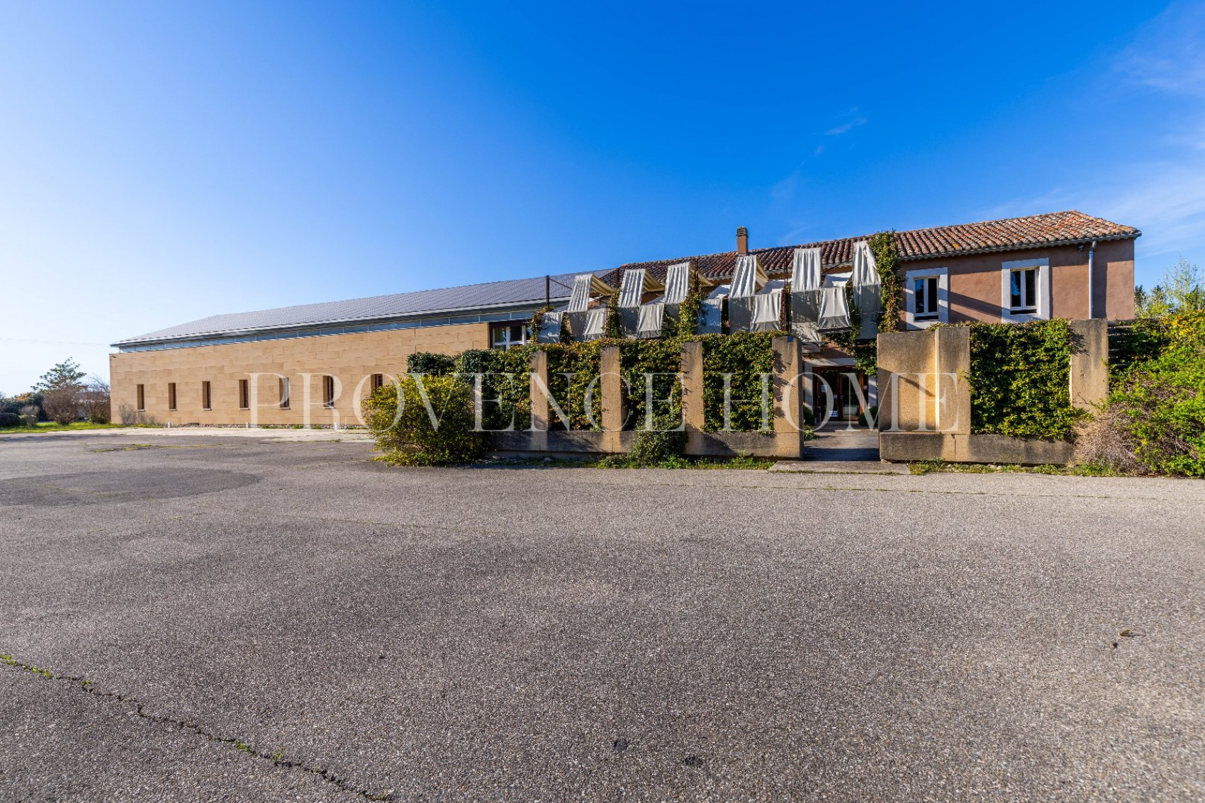 sale Entrepots et bureaux Caumont Sur Durance - Photo 2