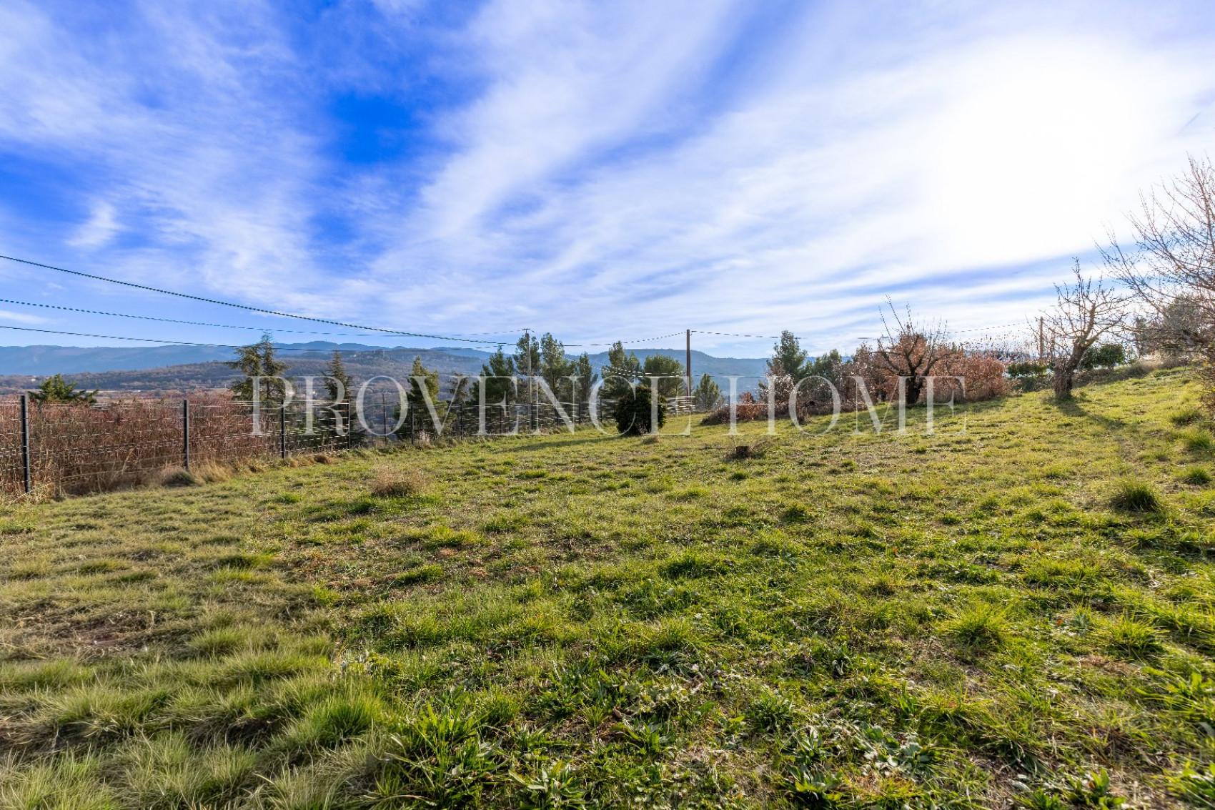 vente Terrain constructible Apt - Photo 1