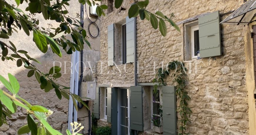 vente Maison de village Lagnes