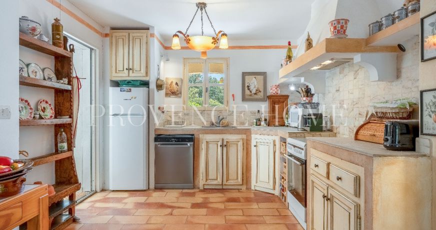 vente Propriété Bonnieux