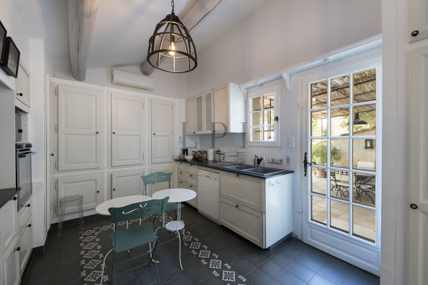 sale Maison Maubec - Photo 11