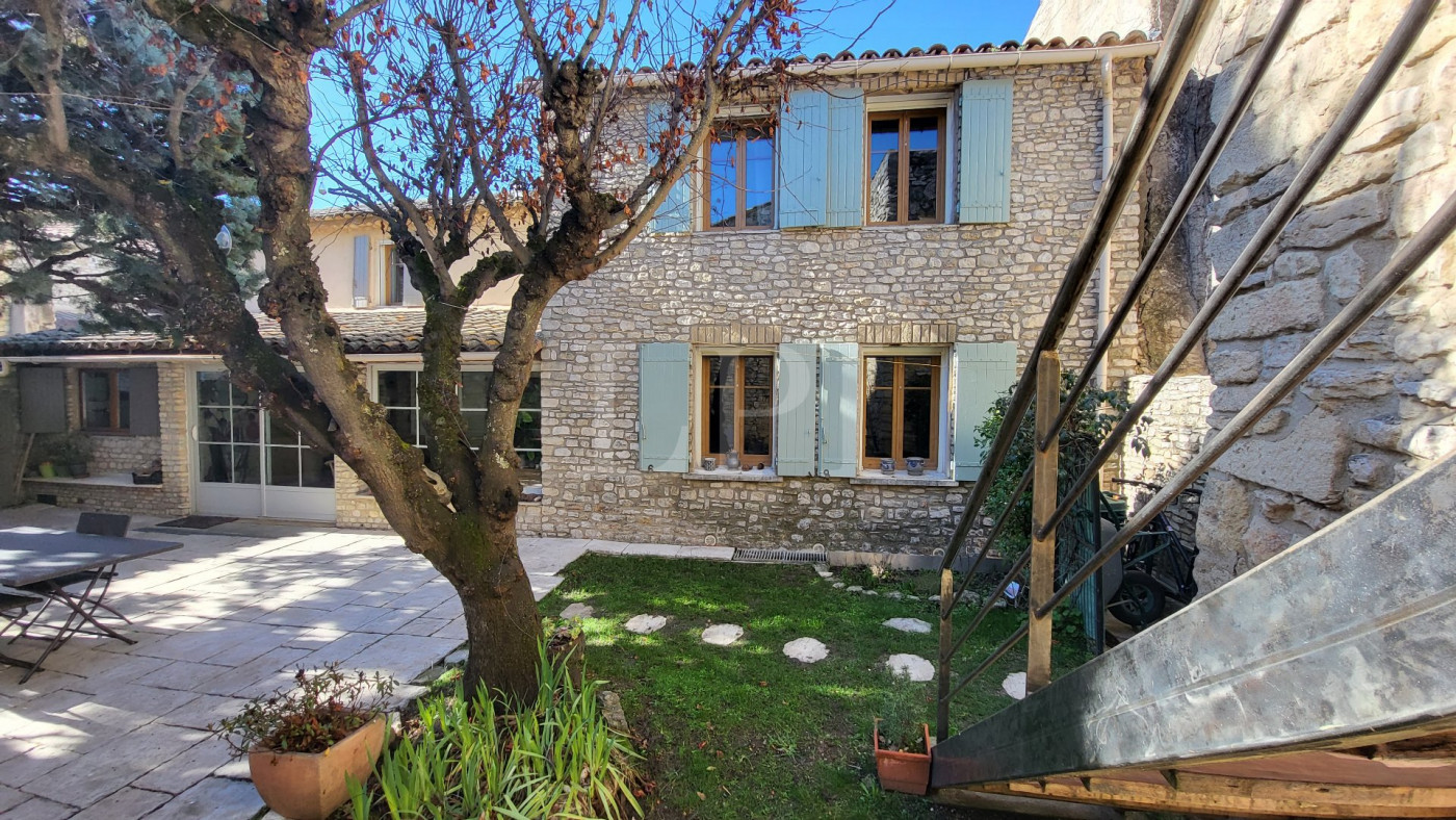 sale Maison en pierre Gordes - Photo 2