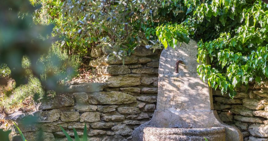 en location saisonnière Maison Gordes