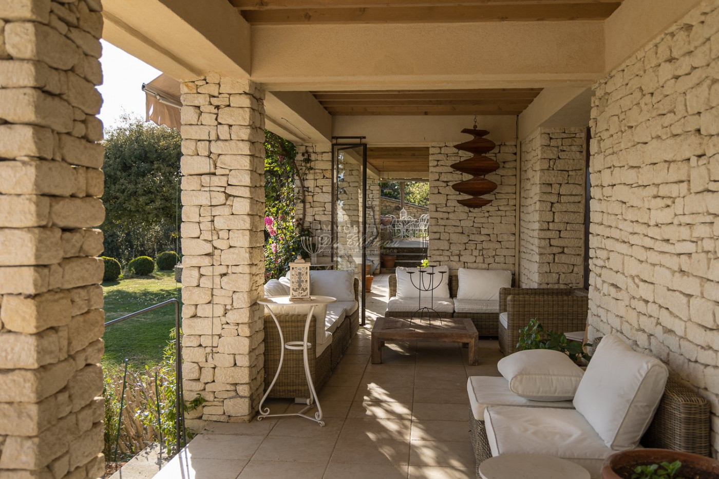 en location saisonnière Maison Gordes - Photo 6