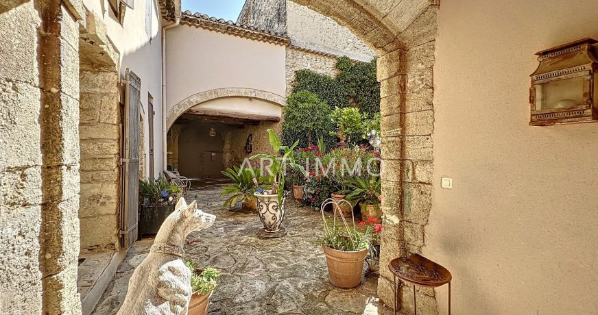 vente Maison de village Robion