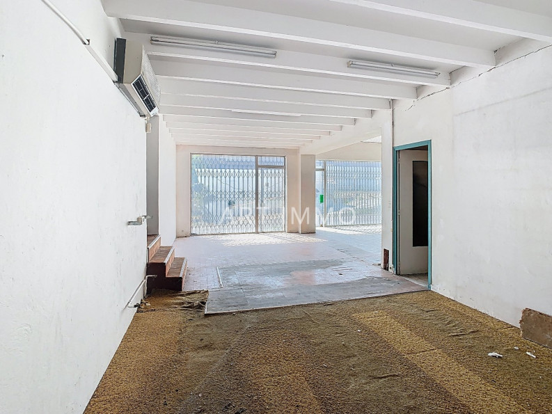 vente Local commercial Goult - Photo 2