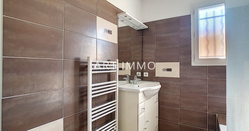 vente Maison de village Robion