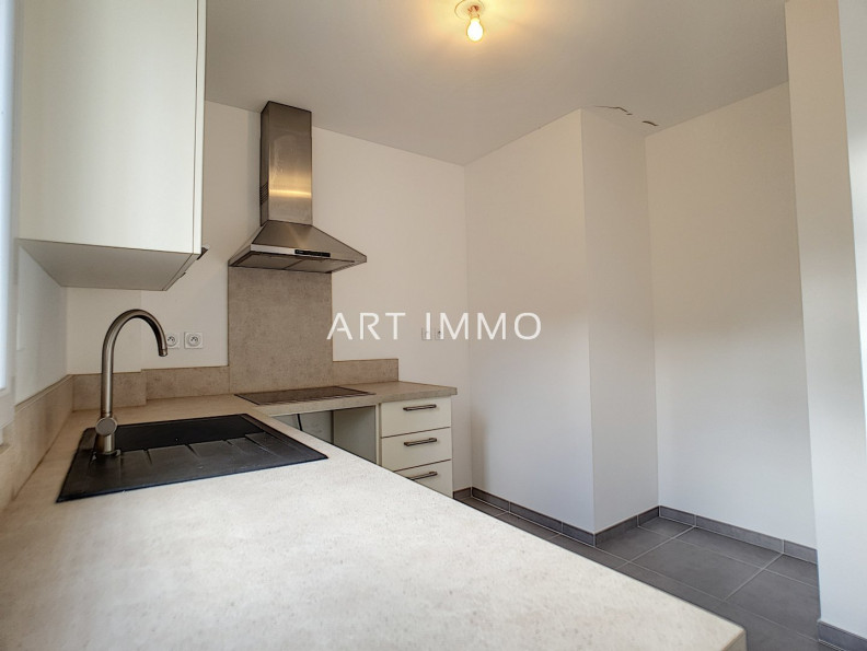 location Appartement en résidence Robion - Photo 4