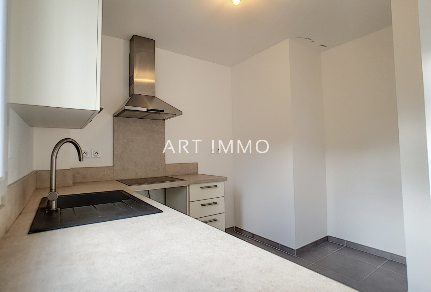 location Appartement en résidence Robion - Photo 4